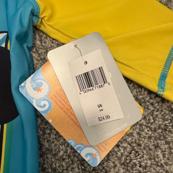 Disney Mickey Mouse Rashguard - Picture 2 of 6